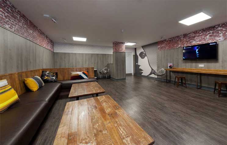 Euro Hostels Wallmotion