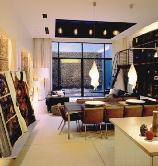 New York City Penthouse Makes the Most of Its Walls