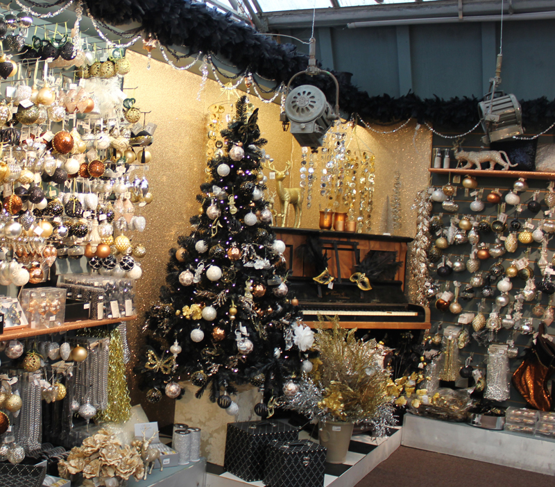 bbrown Glitter in Garsons Christmas Display